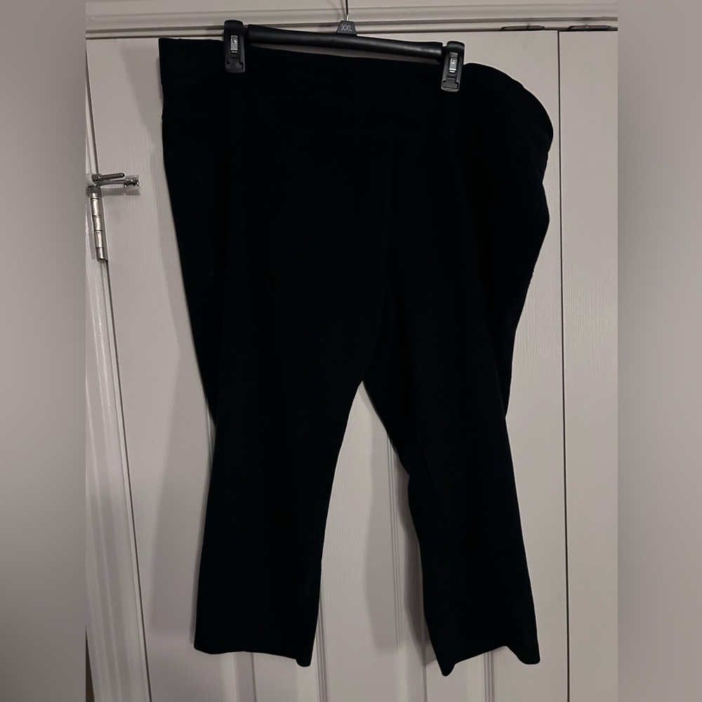 Navy Plus Women’s Capris Knit Leggings